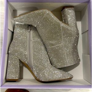 Madden Girl Flex-R Booties